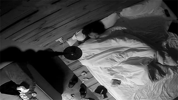 360520超新作情人酒店盗摄！双机位激战实录打响情人节第一炮！